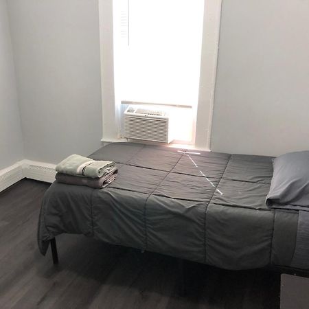 Private 2-Bedroom With Free Parking And Direct Bus To Nyc Manhattan Only 2 Blocks Away Linden Eksteriør bilde