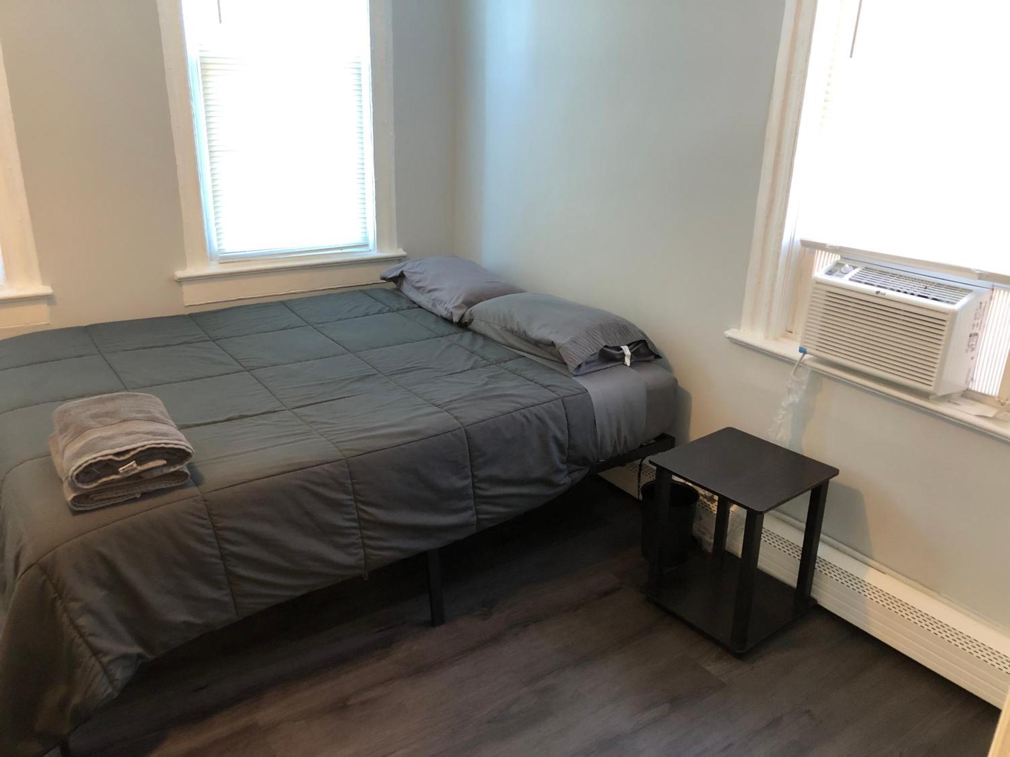 Private 2-Bedroom With Free Parking And Direct Bus To Nyc Manhattan Only 2 Blocks Away Linden Eksteriør bilde